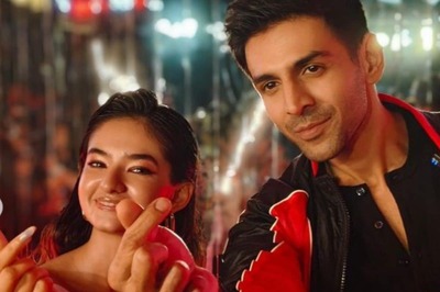 Kartik Aaryan And Anushka Sen Show Off Their 'Korean Hearts' in New Pics, Fans React