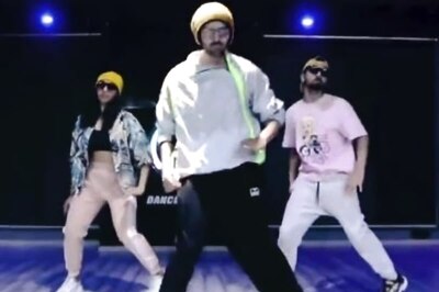 Kartik Aaryan Grooves to Allu Arjun’s 'Butta Bomma' Song