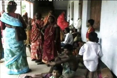 Heavy rains trigger floods in West Bengal, 2 dead