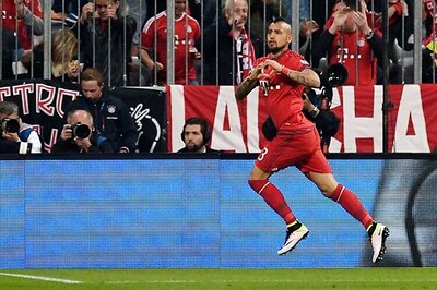 Bayern edge resolute Benfica with early Vidal goal in Champions League