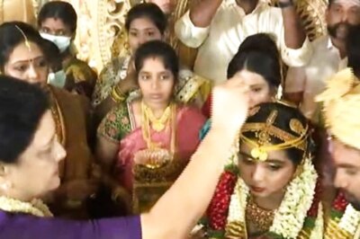 AMMK Volunteers Throng as TTV Dhinakaran's Daughter Gets Married to Ramnatha Thulasiah Vandayar