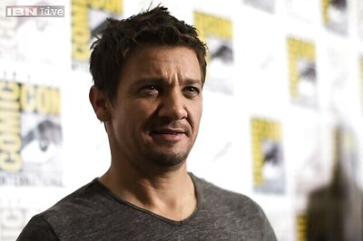 'Avengers' star Jeremy Renner 'devastated' by divorce