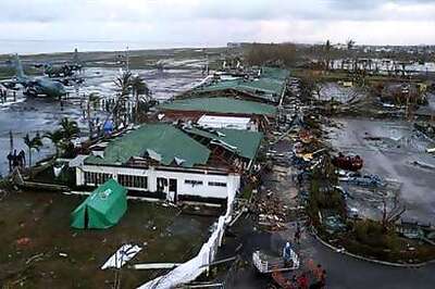 Philippine Red Cross says at least 1000 killed in Typhoon Haiyan