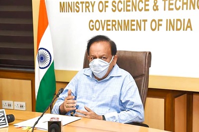 India Rehearses for Massive Coronavirus Vaccination Drive; Harsh Vardhan Assures People on Safety of Vaccine