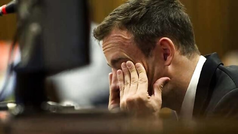Oscar Pistorius breaks down while recalling shooting