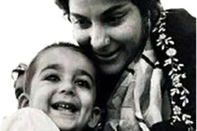 'Not a Day Goes by When I Don't Miss You': Sanjay Dutt Remembers Mother Nargis Dutt