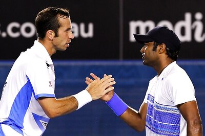 Paes, Bhupathi and Bopanna advance with contrasting victories