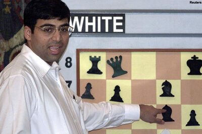 Anand becomes joint leader at London Classic