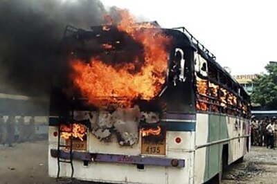 Maharashtra suspends bus services to Karnataka