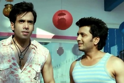 Kyaa Super Kool Hain Hum: Raunchy college gags