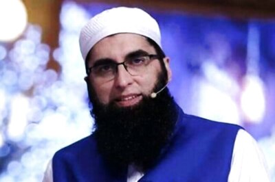 Pak Singer-turned-preacher Junaid Jamshed Dies in PIA Plane Crash