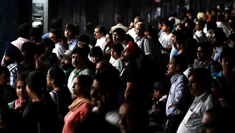 Grid collapse: 300 trains come to a halt