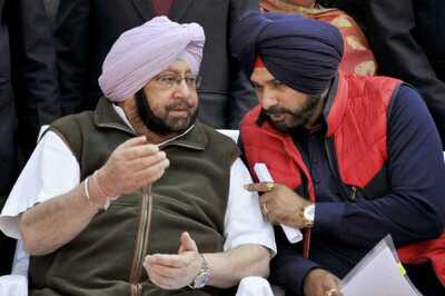 Amarinder 1, Sidhu 0: 10 Cong MLAs Throw Weight Behind Capt, Ask Sidhu to Apologise