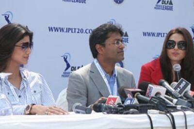 Photogallery: Shilpa, Preity shop at IPL auction