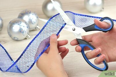 How to Tie an Ornament Bow