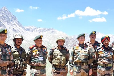 Kargil Vijay Diwas's Eve: CDS Bipin Rawat Visits Areas Along LoC in Dras Sector