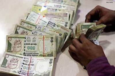 Rupee down for the 3rd day vs dollar, ends at fresh 1-month low