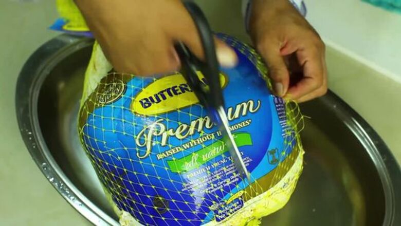 How to Stuff a Turkey for Thanksgiving