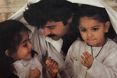 Sonam Kapoor Misses Dad Anil, Sister Rhea Amid Self-quarantine in Delhi