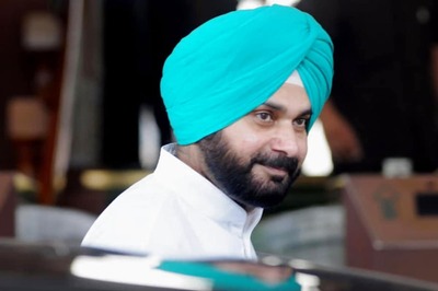 Sidhu Meets AICC Panel, Says His Stand Unchanged
