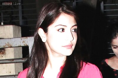 Snapshot: Style alert! Anushka Sharma steps out in button-up jeans with no zipper