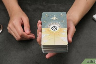 How to Shuffle Tarot Cards (Shuffling for the Best Energy)