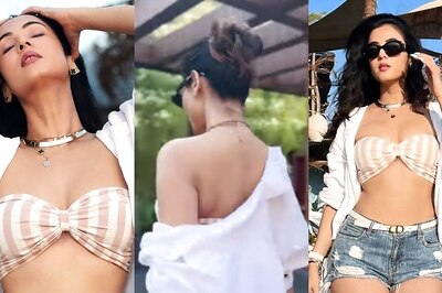 HOT! Sonal Chauhan Heats Up Instagram As She Flaunts Cleavage in Bralette; Sexy Video Goes Viral; Watch