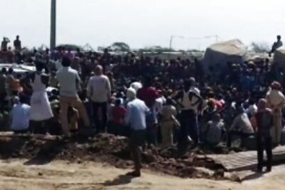 Migrant Workers Vandalise Property at Building Site in Surat, Demand to be Sent Back Home