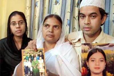 Guj govt refutes claim, says Ishrat encounter not fake