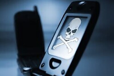 Villagers hang up on cops, Naxals