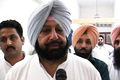 Amarinder Singh greets Arvind Kejriwal on his 'outstanding success'
