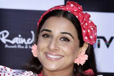 Snapshot: Vidya Balan, please go back to wearing sarees, we miss them!