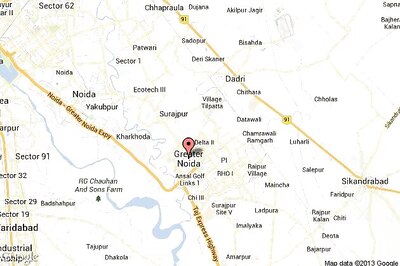 2,913 bottles of smuggled liquor seized in Greater Noida