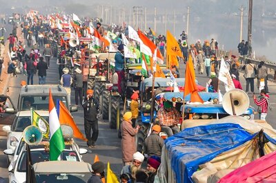 Tractor Rally: After a Day of Violence, Farmers Start Returning to Protest Sites on Delhi Borders