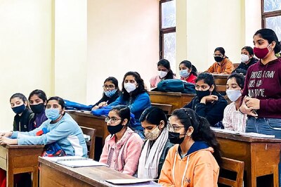 Karnataka College Students Can Complete Degrees in UK, State Ministry in Talks With Scottish Qualifications Authority