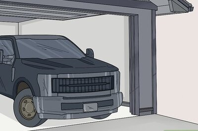 How to Tell if a Car's Water Pump Needs Replacement