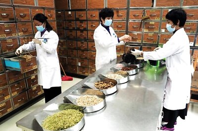 More Than Half of Coronavirus Cases in Hubei Treated with Traditional Chinese Medicine: Official