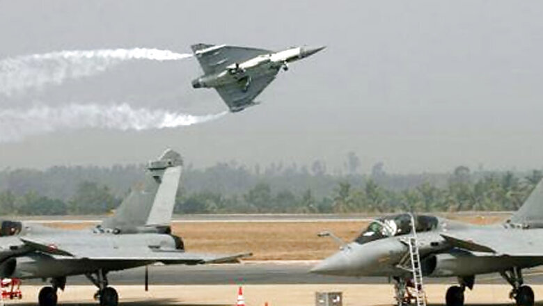 Navy Rules Out Deploying Tejas on Aircraft Carriers, Says It's 'Overweight'