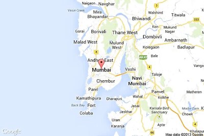 8 dead after luxury bus meets with accident near Mumbai