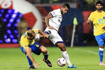 ISL 2015: Chennaiyin FC hold spirited Kerala Blasters 1-1