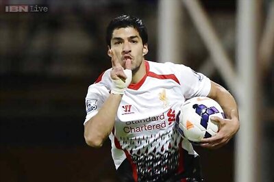 Suarez's initial absence no tragedy for Barcelona