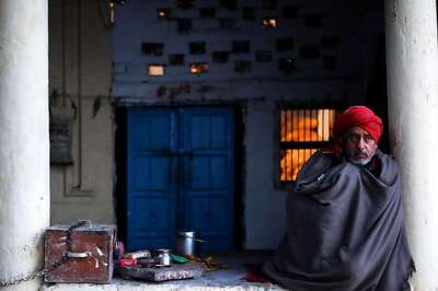 Cold Wave Sweeps Through Delhi as Mercury Dips to 3.8 Deg C, No Relief for Next Few Days