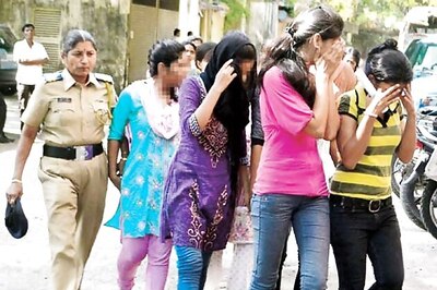Mumbai: Police take revenge on girls