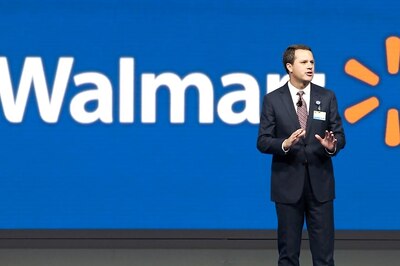 Wal-Mart Sees 40 Percent Online Sales Growth Next Year, Shares Rise