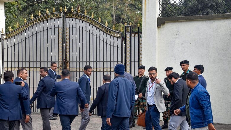 Bengal School Jobs Scam: ED Raids Builder’s Residences, Office in Kolkata