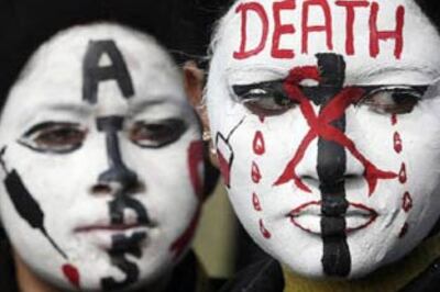 Scientists claim to crack HIV/AIDS puzzle for drugs