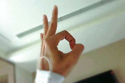 Hrithik Roshan gestures 'okay' from hospital bed