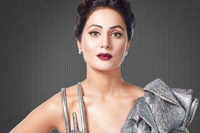 Hina Khan Sets Pulses Racing in a Strapless Playsuit For Her Recent Photoshoot; See Pics