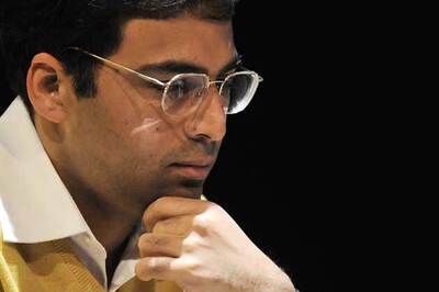 Anand, Gelfand split points in World chess Round 9