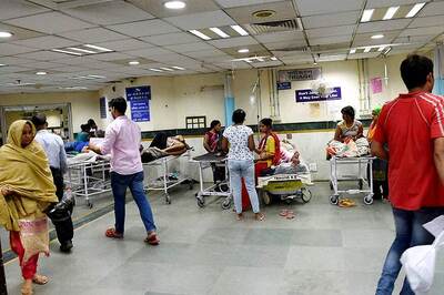 Telangana Hospitals Overcrowded as Hundreds Diagnosed with Dengue, Viral Fever